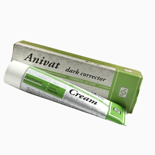 This powerful formula helps reduce hyperpigmentation, dark spots, and blemishes, revealing a clearer complexion.